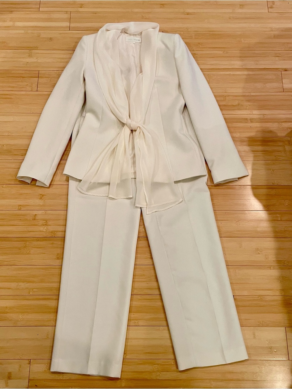 ZARA WHITE PANT SUIT SET SIZE SMALL